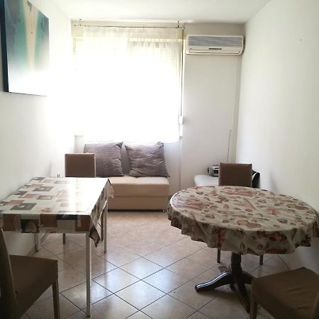 Nice And Cozy Two Single Bed Room Split Dış mekan fotoğraf