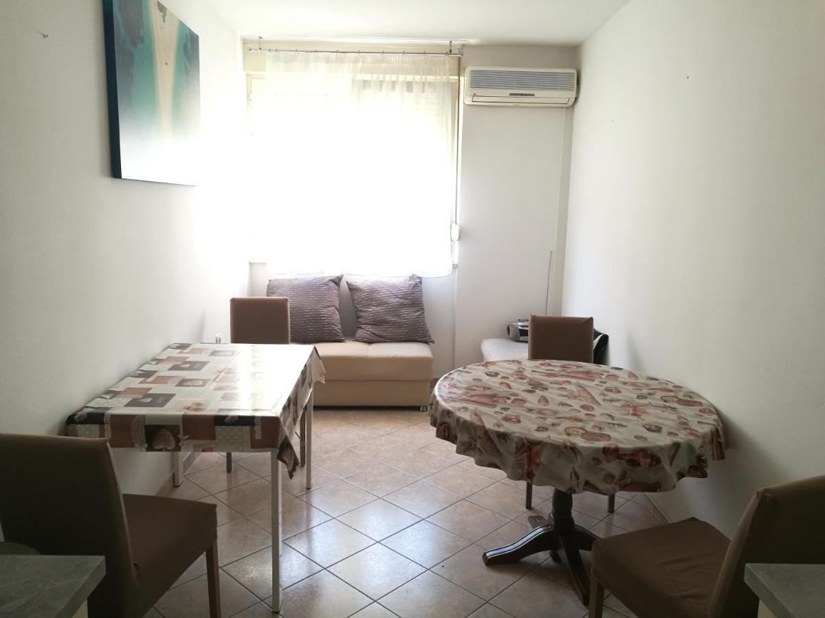 Nice And Cozy Two Single Bed Room Split Dış mekan fotoğraf